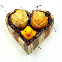 Load image into Gallery viewer, Beer &amp; Beer/Oatmeal Scrubby Soaps 2 Beer Oatmeal Buds in Gift Box w/ Duckie  
