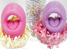 Load image into Gallery viewer, weenie washer, Weeny Washer, Mouth Shaped Soap, gag gift in Gift Can for men, Purple weenie washer, Pink weenie washer, Blue weenie washer, Green weenie washer