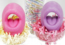 Load image into Gallery viewer, weenie washer, Weeny Washer, Mouth Shaped Soap, gag gift in Gift Can for men, Purple weenie washer, Pink weenie washer, Blue weenie washer, Green weenie washer