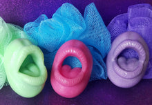 Load image into Gallery viewer, weenie washer, Weeny Washer, Mouth Shaped Soap, gag gift in Gift Can for men, Purple weenie washer, Pink weenie washer, Blue weenie washer, Green weenie washer